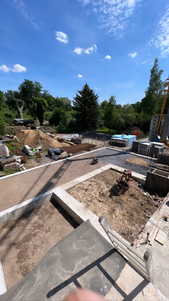 4D73A731-089F-4184-9D13-F91BE894A61D